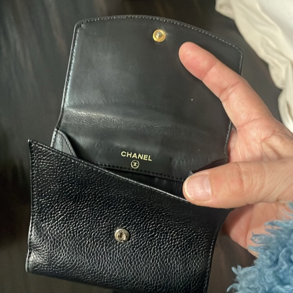 CHANEL BLACK Wallet GUC - Picture 12 of 17